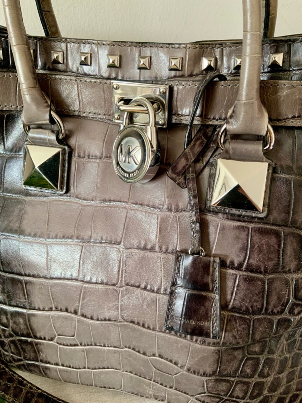 MICHAEL KORS HAMILTON GREY OMBRÉ  CROC EMBOSSED STUDDED SATCHEL SHOULDER BAG - Picture 5 of 11